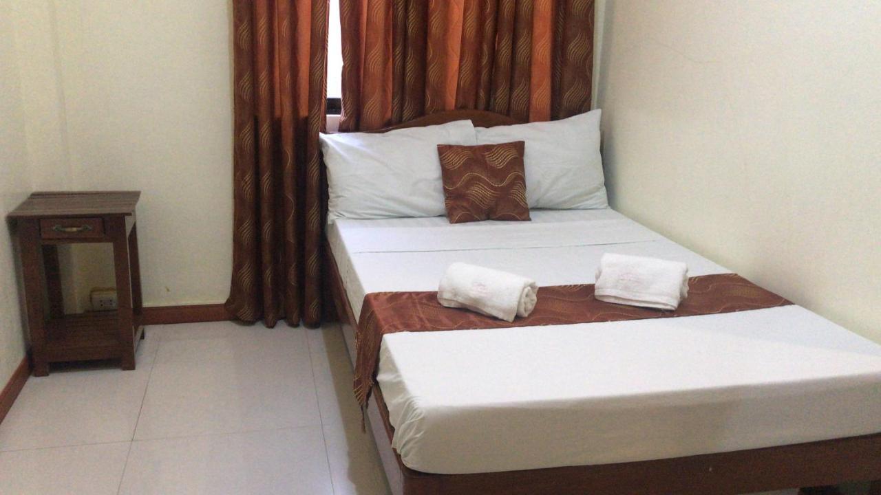 Aquari Travellers Inn Puerto Princesa Exterior foto